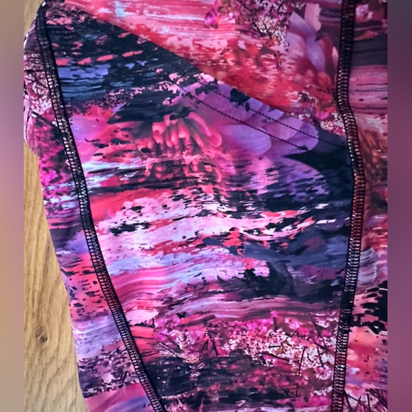 Lululemon Fast and Free HR Crop Leggings Size 2 - Picture 7 of 16